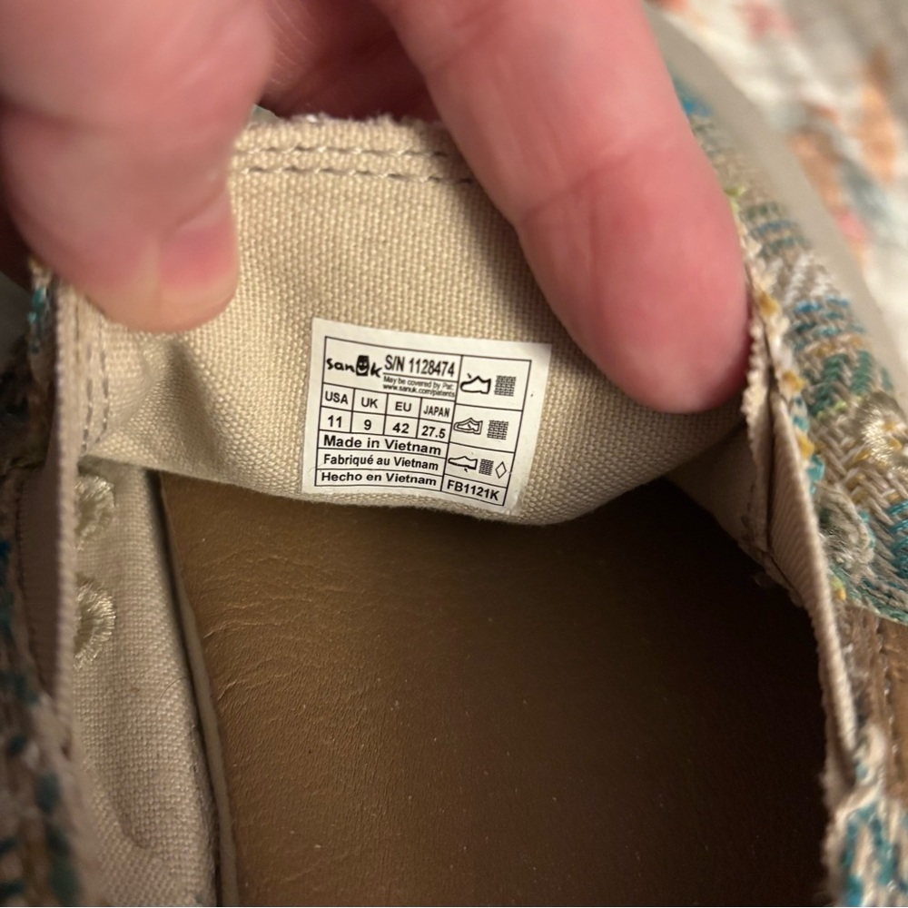 Sanuk Women's Multicolor Slip-On Shoes size 11 - Picture 3 of 6